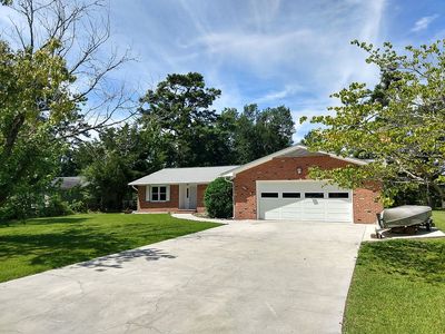 705 Meadow Ct, Morehead City, NC, 28557