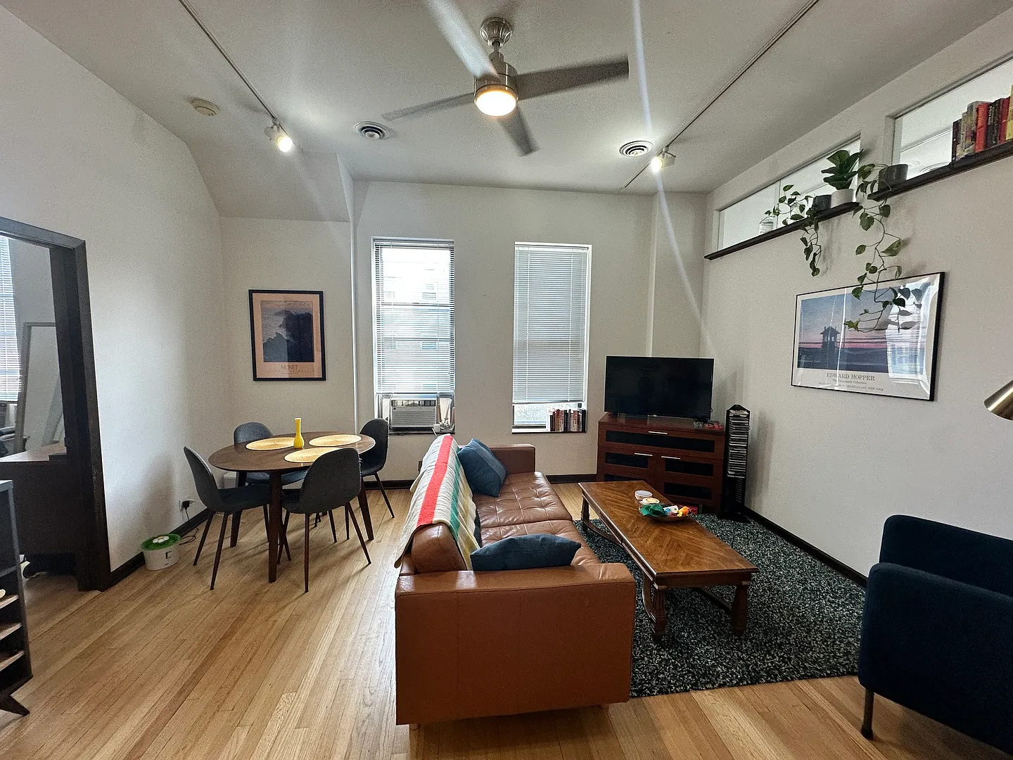 2 bed, 900 sqft, $2,400 — Photo 4