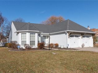 7702 Colonial Cir, Fishers, IN 46038