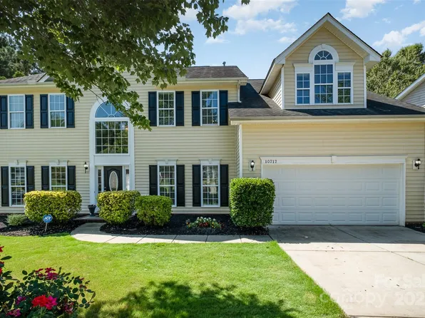 10717 Dapple Grey Ln, Charlotte, NC 28213