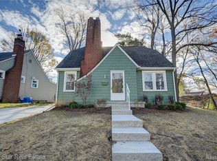 172 Nelson St, Pontiac, MI 48342