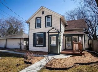 133 S Elm St, Oconomowoc, WI 53066
