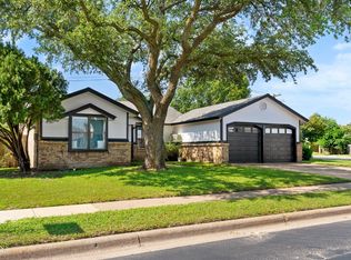 5900 Birchill Rd, Watauga, TX 76148