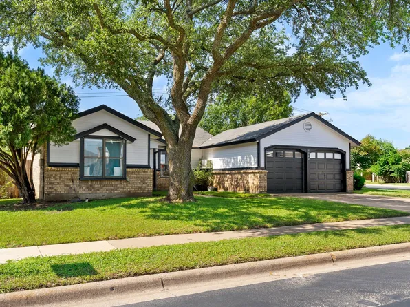 5900 Birchill Rd, Watauga, TX 76148