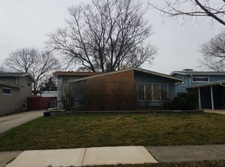 912 N Pleasant Dr, Addison, IL 60101