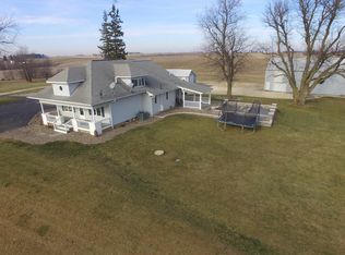 8572 Golden Rd, Elgin, IA 52141