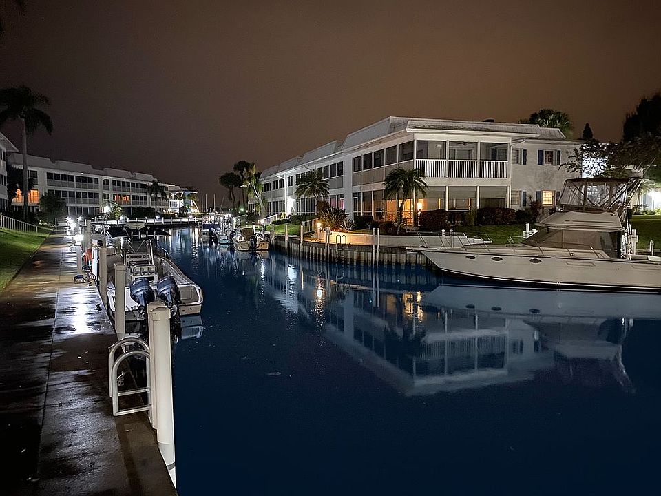2nd image of 1862 SW Palm City Rd APT 102