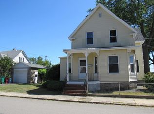 12 Blodgett St, Lowell, MA 01851