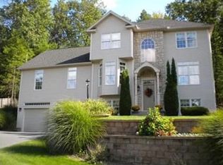 23 Candlewood Dr, Agawam, MA 01001