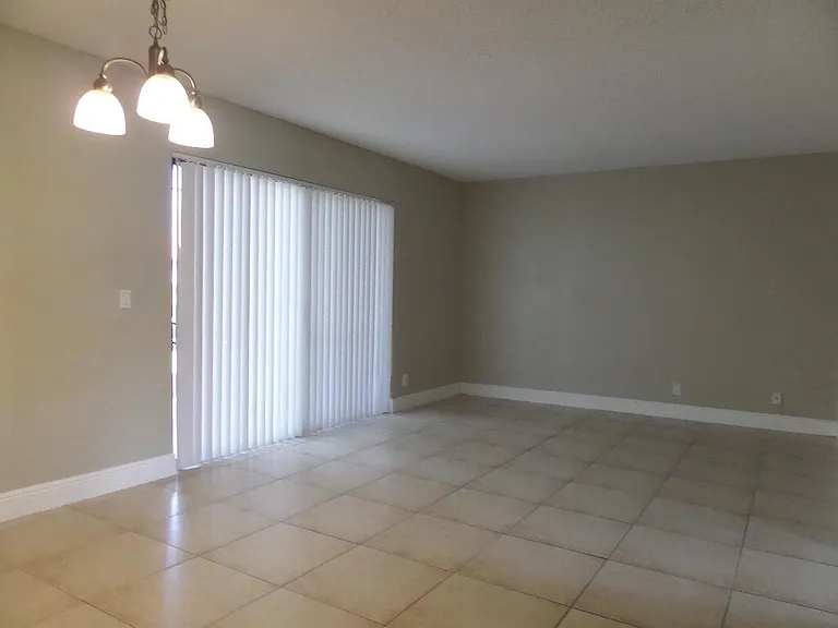 1440 Windorah Way #D — Photo 3