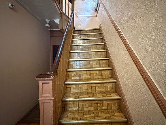3rd image of 8805 19th Ave Floor 3