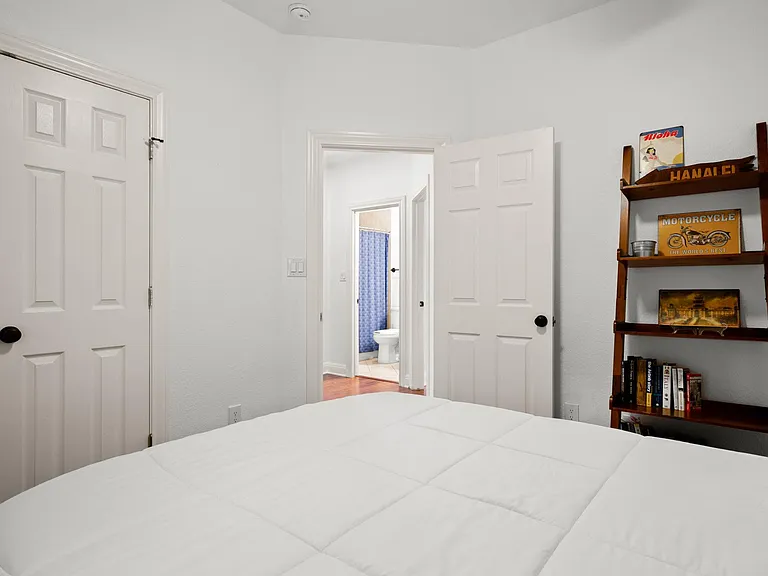 1402 Parker Ln #4 — Photo 19