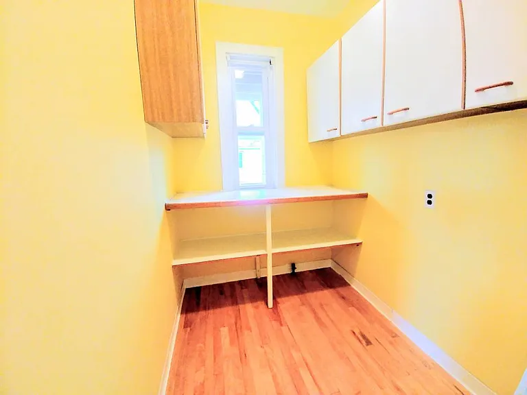 14 Glenwood Ave #2 — Photo 5