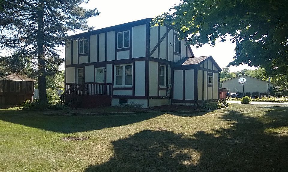 1st image of 10261 W Talmadge Ave