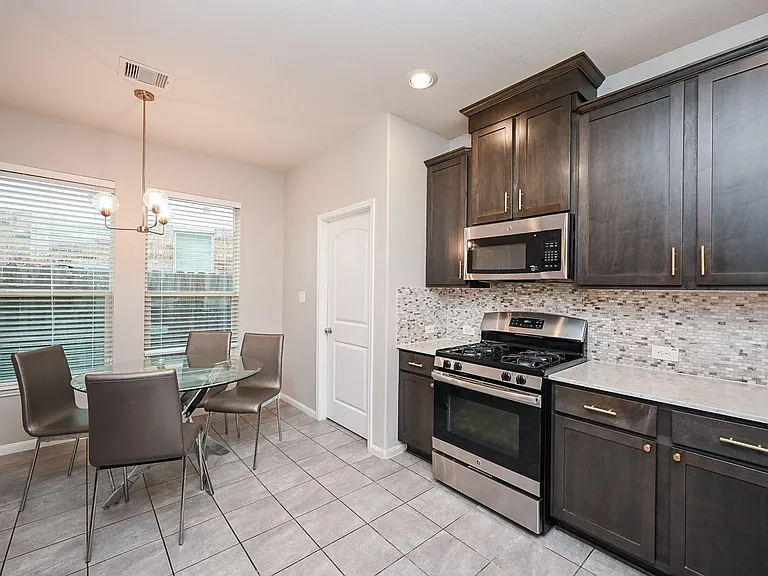 23919 Villa Lisa Dr — Photo 14