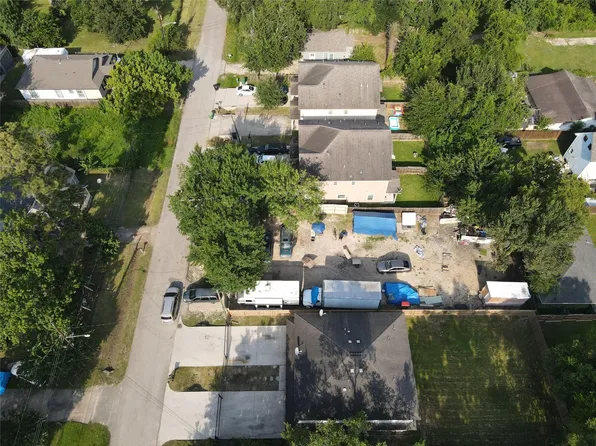 8130 Gallahad St, Houston, TX 77078