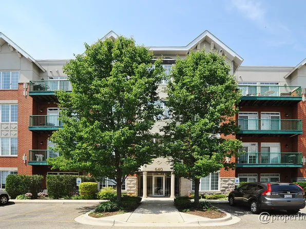 640 McHenry Rd #2-106, Wheeling, IL 60090