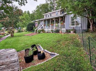 326 Whitewater Lake Rd, Tamassee, SC 29686