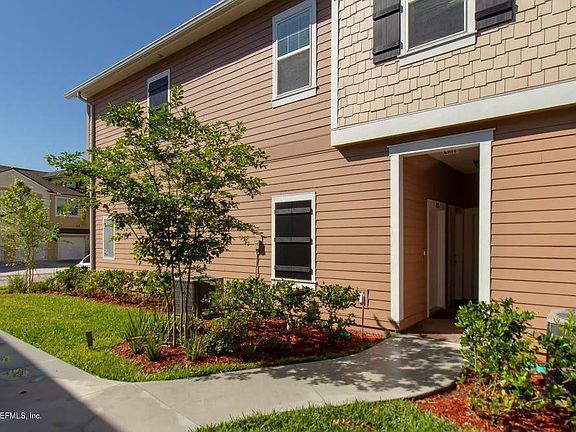 5th image of 208 Larkin Pl Unit 105