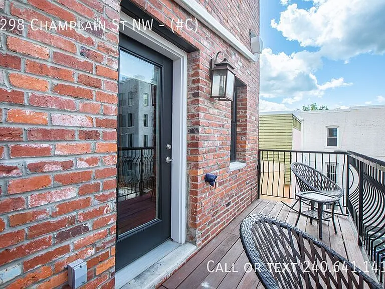 2298 Champlain St NW #C — Photo 16