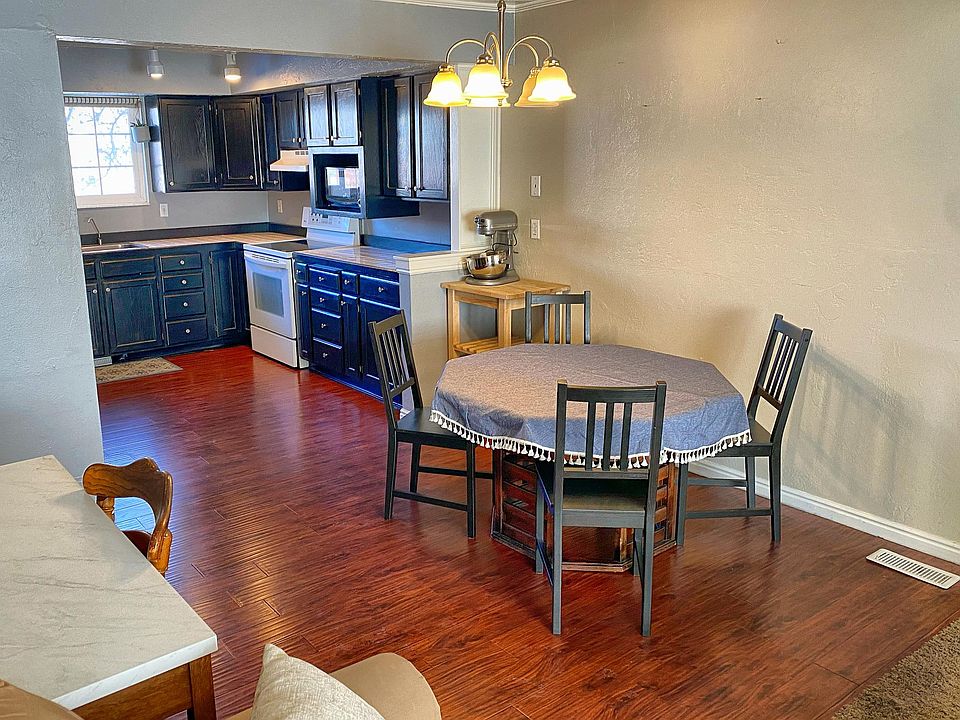 1st image of 676 E Williamsburg Park Cir