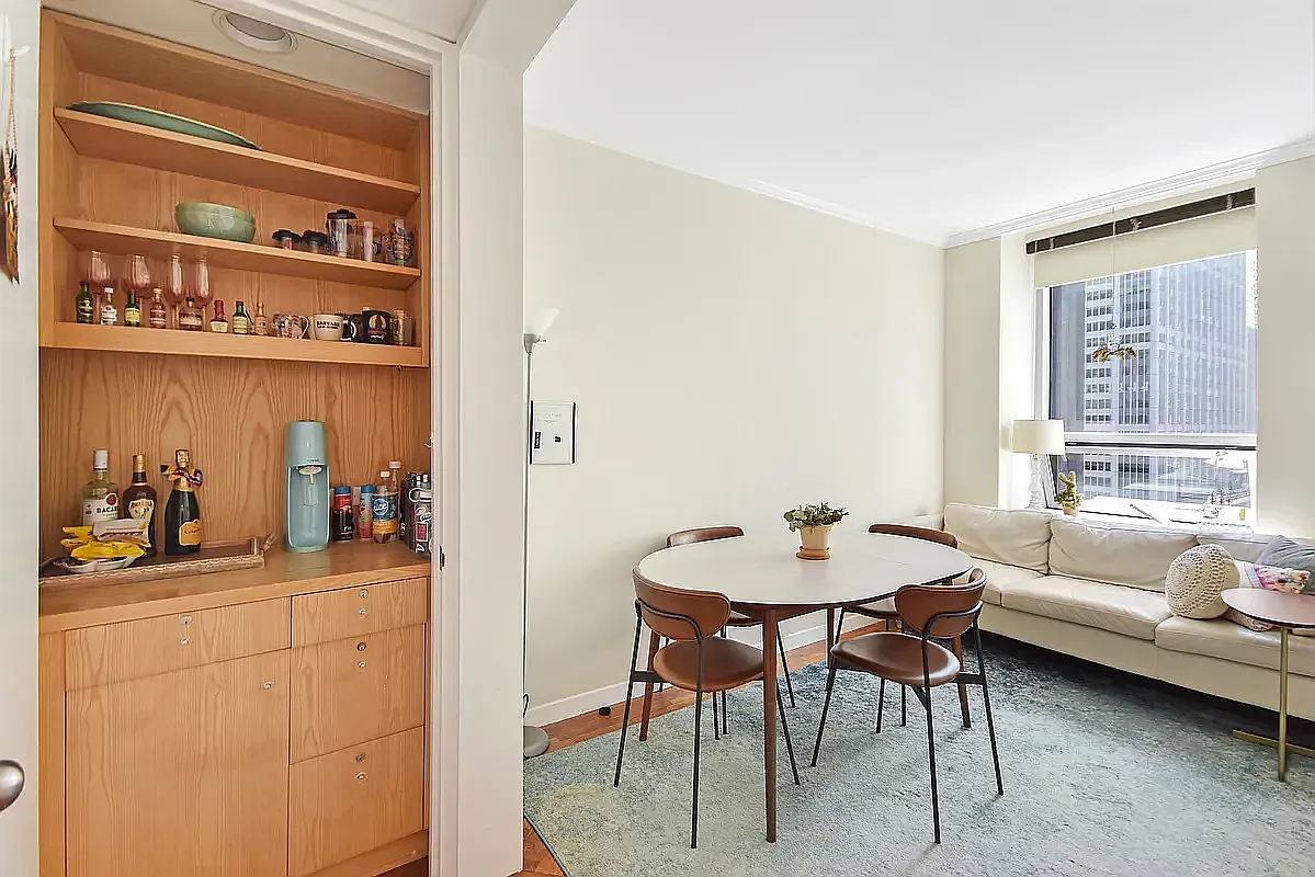 15 West 53rd Street — Photo 1