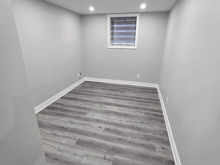 99 Maskell Cres #BASEMENT — Photo 2
