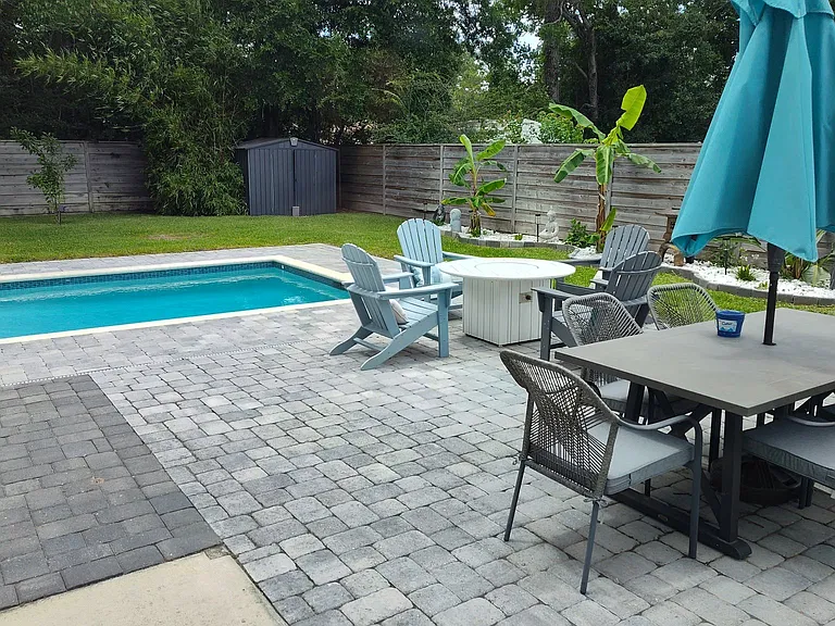 809 Bremen Ave — Photo 4