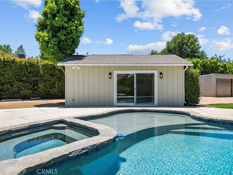 5823 Lubao Ave — Photo 29