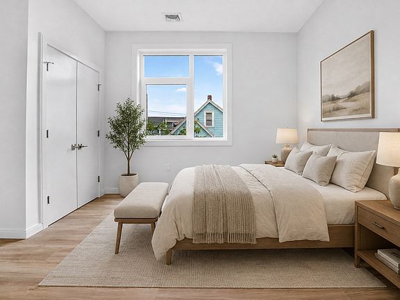 4th image of 13 Warwick St #106