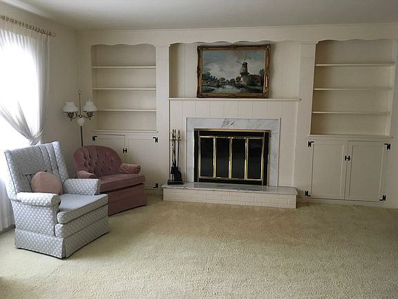 5th image of 825 Duff Dr