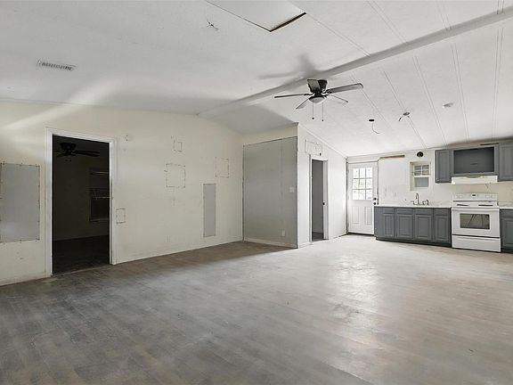 4th image of 8963 Adams Cir