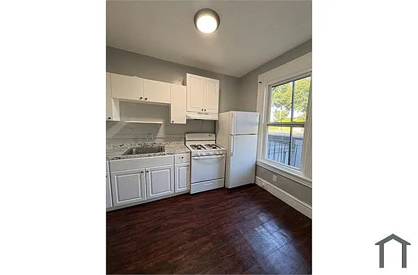 Building Photo - 64 Hollis St #U-13