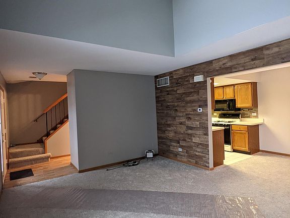 2nd image of 16450 Cobble Stone Ct
