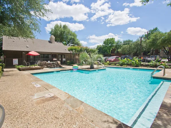 Woodbridge Townhomes