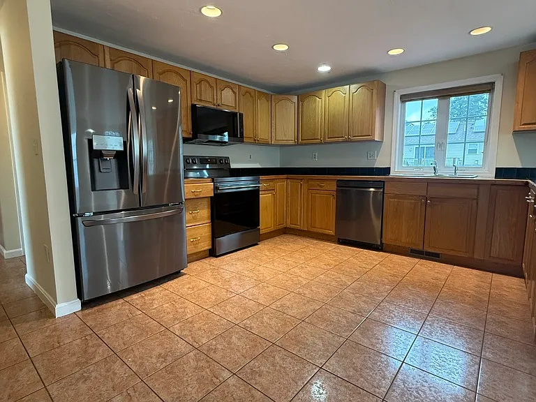 7 Chequeset Rd — Photo 2