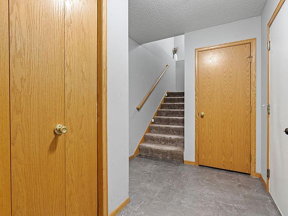 3rd image of 1416 McAndrews Rd E