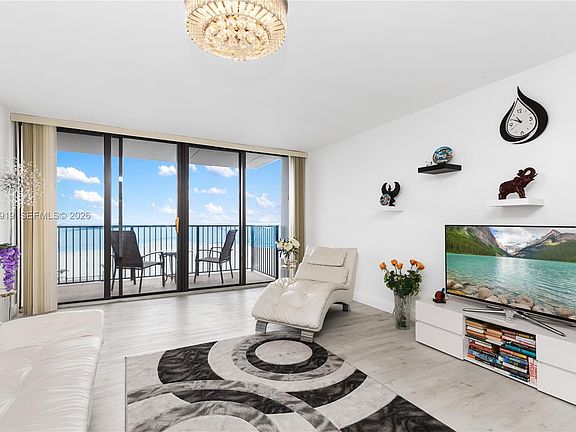 3rd image of 2201 S Ocean Dr APT 902