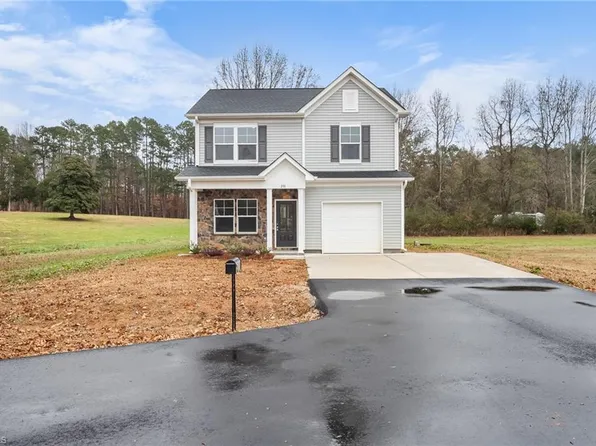 210 Sparrow Ln, Lexington, NC 27295