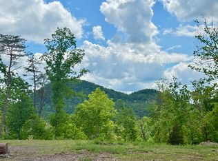 5 Woodland Ests, Irvine, KY 40336