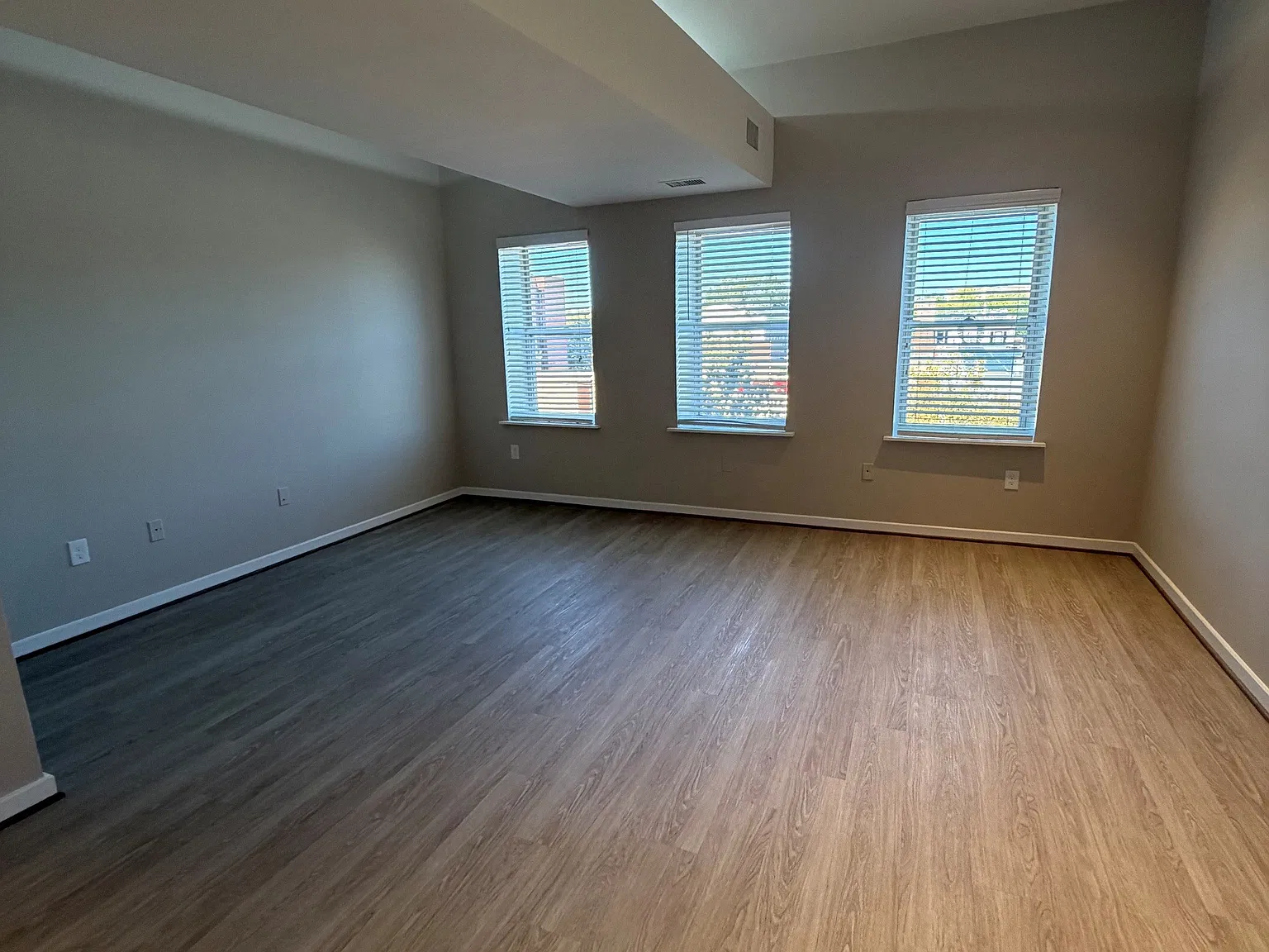 2 bed, 1.5 bath, $2,995 — Photo 3