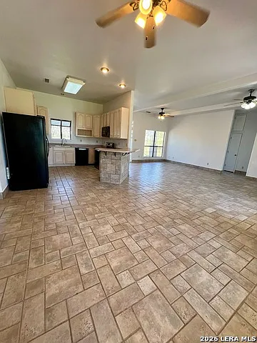 468 Weyrich Farms Rd — Photo 3
