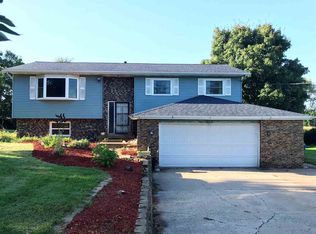 710 Fairfield Rd, Port Byron, IL 61275