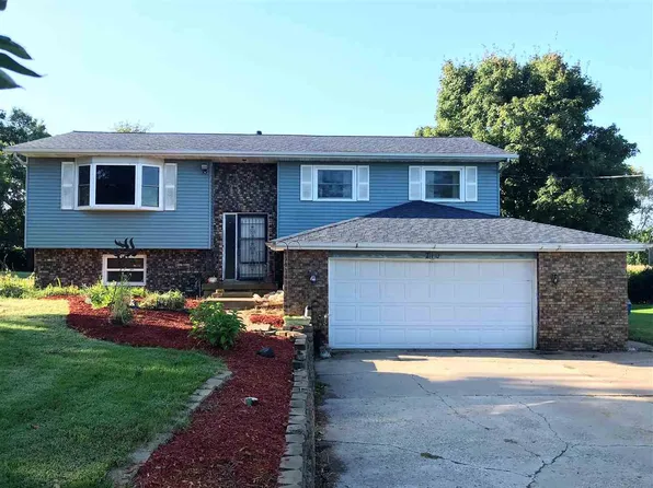 710 Fairfield Rd, Port Byron, IL 61275