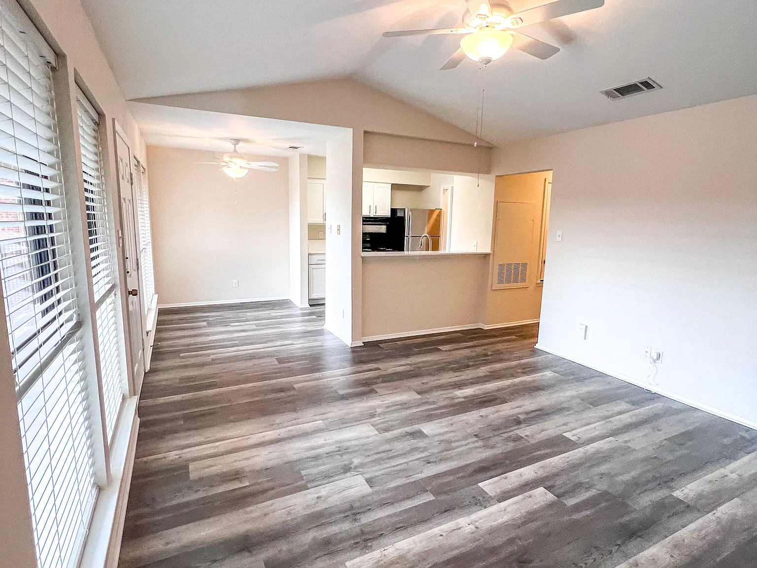 Rockwood Apartments — Photo 2