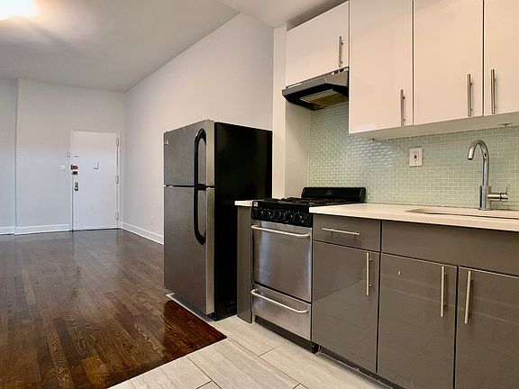 4th image of 369 Ocean Ave APT 3c