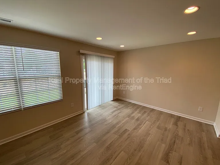 3907 Copperfield Ct — Photo 4