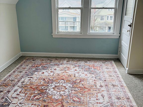 2nd image of 2679 Hampshire Rd #3