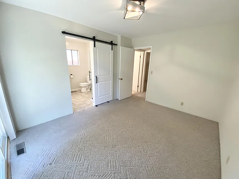 340 Wiley St — Photo 6