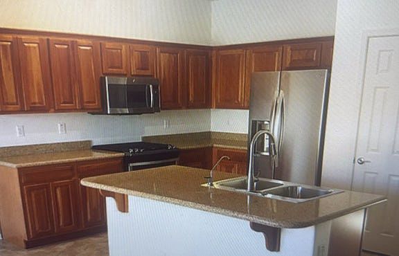 4th image of 4194 E Westchester Dr